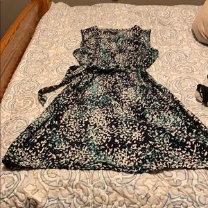 Ann Taylor shift dress Large